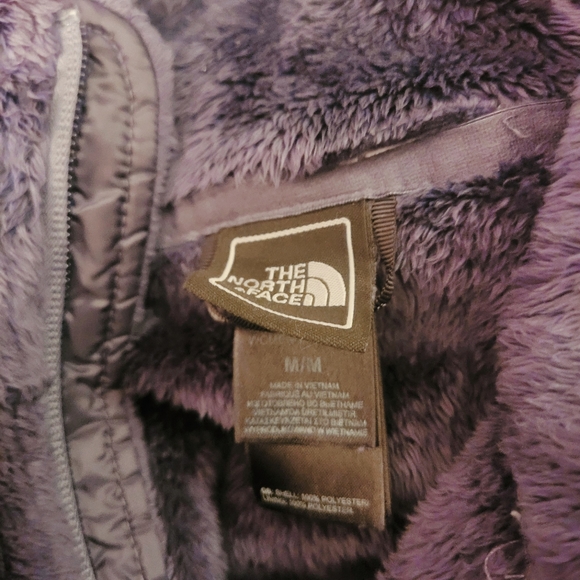 The North face fleece size medium deep purple - Picture 2 of 11